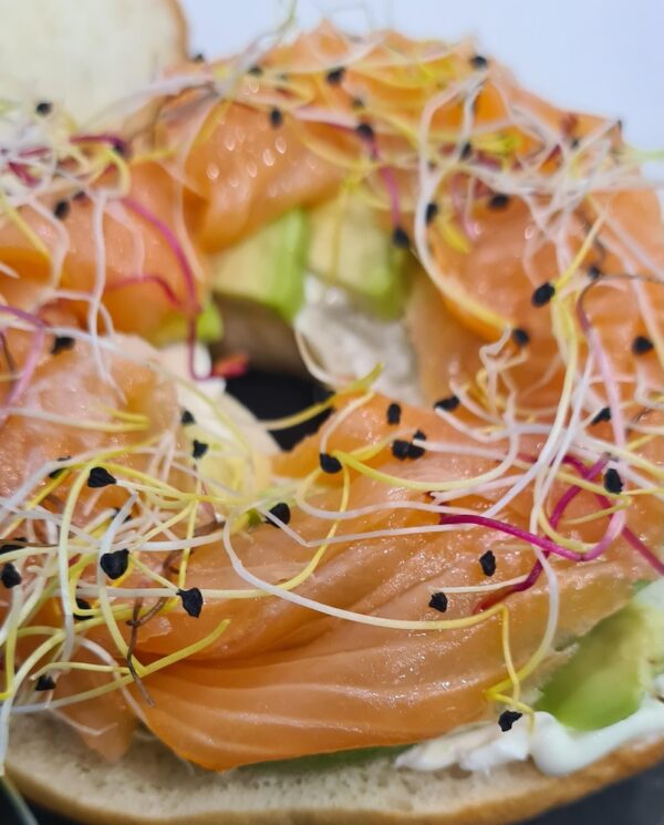 Bagel - saumon, avocat, fromage frais