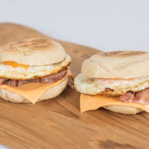 Egg muffin - Oeuf, bacon & cheddar