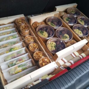 Plateaux repas entreprises ( min 10 personnes )